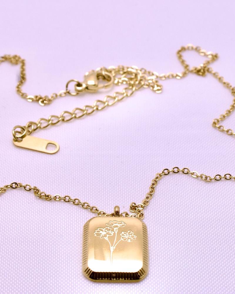 Vintage Engrave Square Flower Pendant Necklace