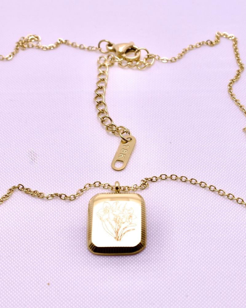 Vintage Engrave Square Flower Pendant Necklace