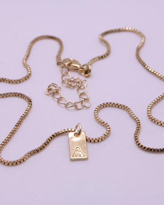 VKME Custom Name Letters Pendant Necklace for Women